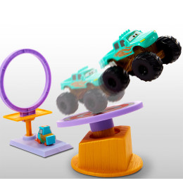 "Тачки" Игровой набор "Шоу Петля" / Showtime Loop Playset