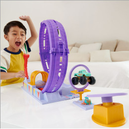 "Тачки" Игровой набор "Шоу Петля" / Showtime Loop Playset