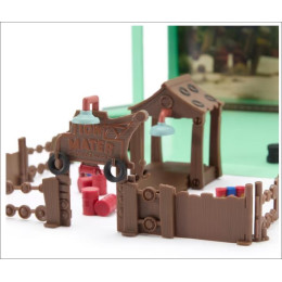 "Тачки" Игровой набор-чемоданчик Mater’s Junkyard